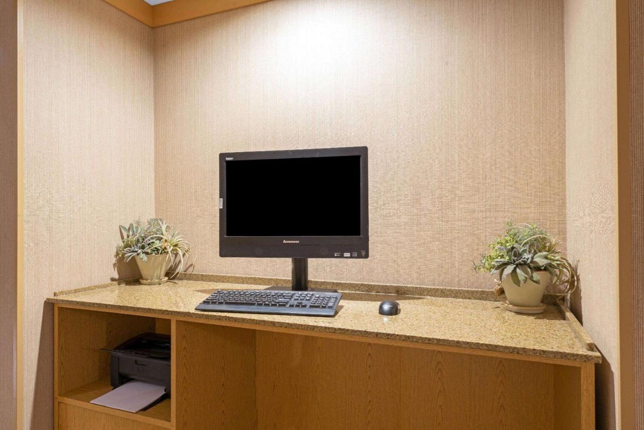 La Quinta By Wyndham Salt Lake City - Лейтън Екстериор снимка